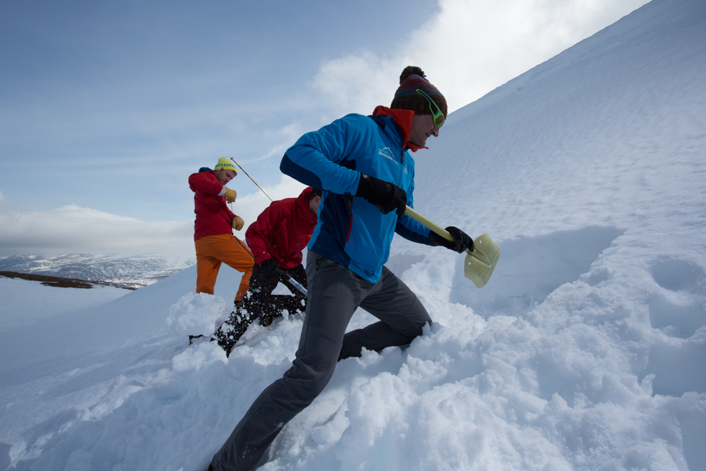 Avalanche Awareness Winter Mountaineering & Climbing